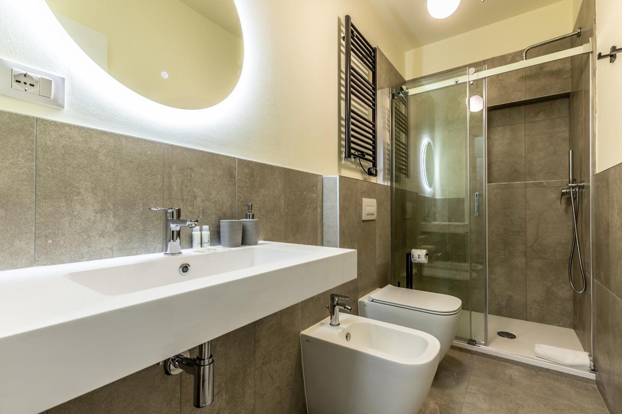 Housmart Emilia Levante 98 Болоня Екстериор снимка