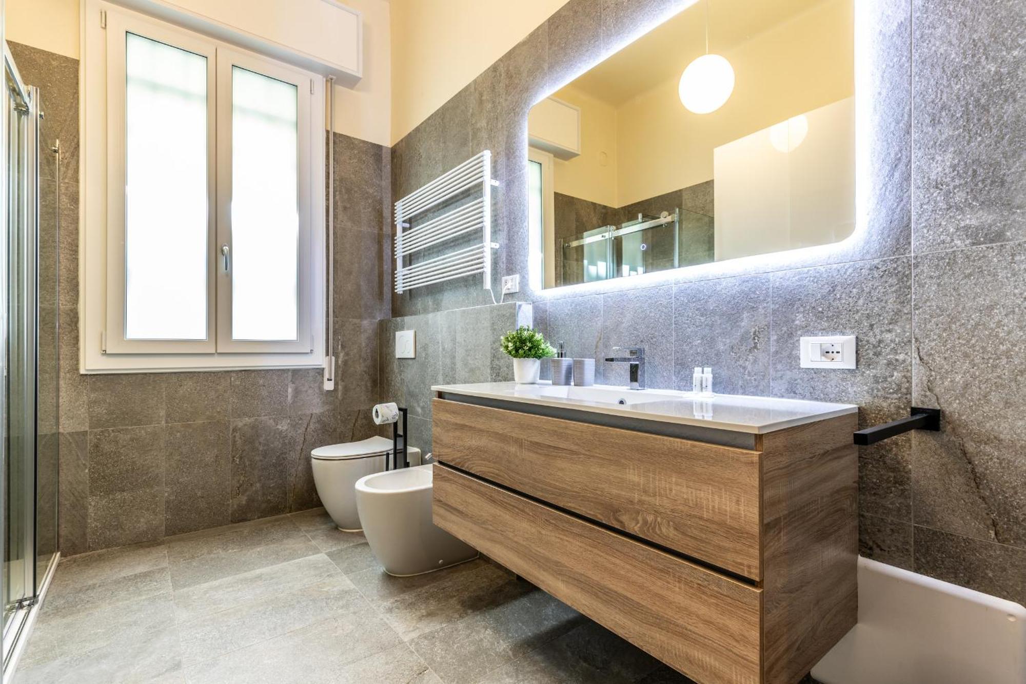 Housmart Emilia Levante 98 Болоня Екстериор снимка